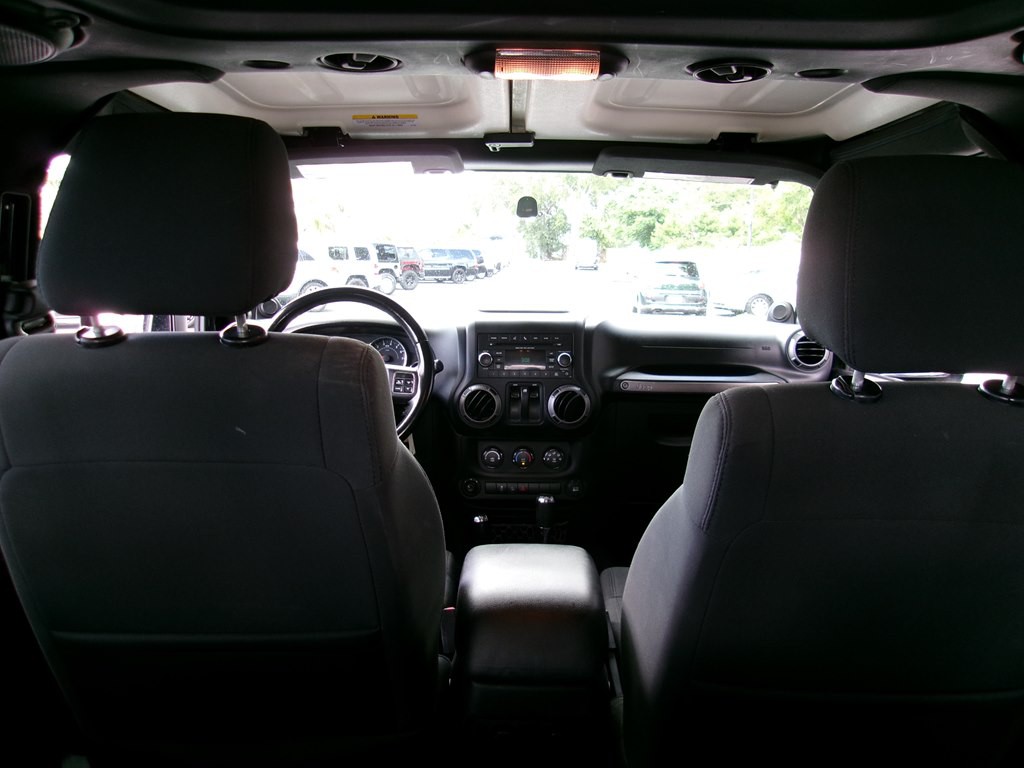 2012 Jeep Wrangler Image 44