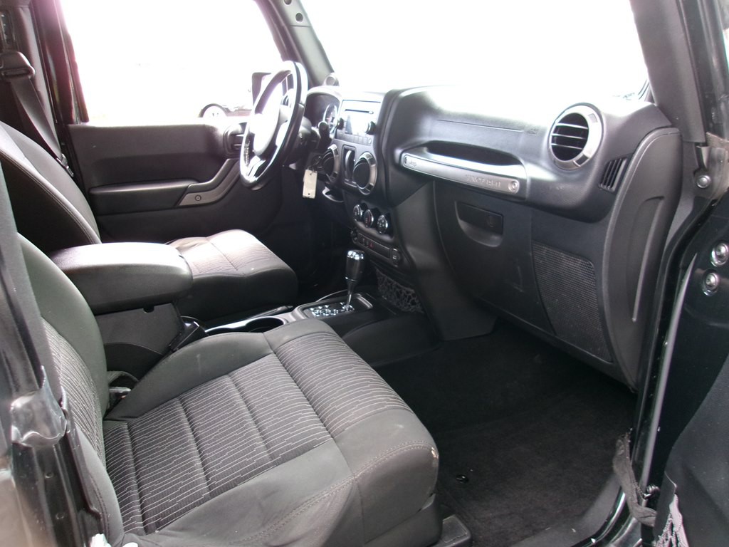 2012 Jeep Wrangler Image 47