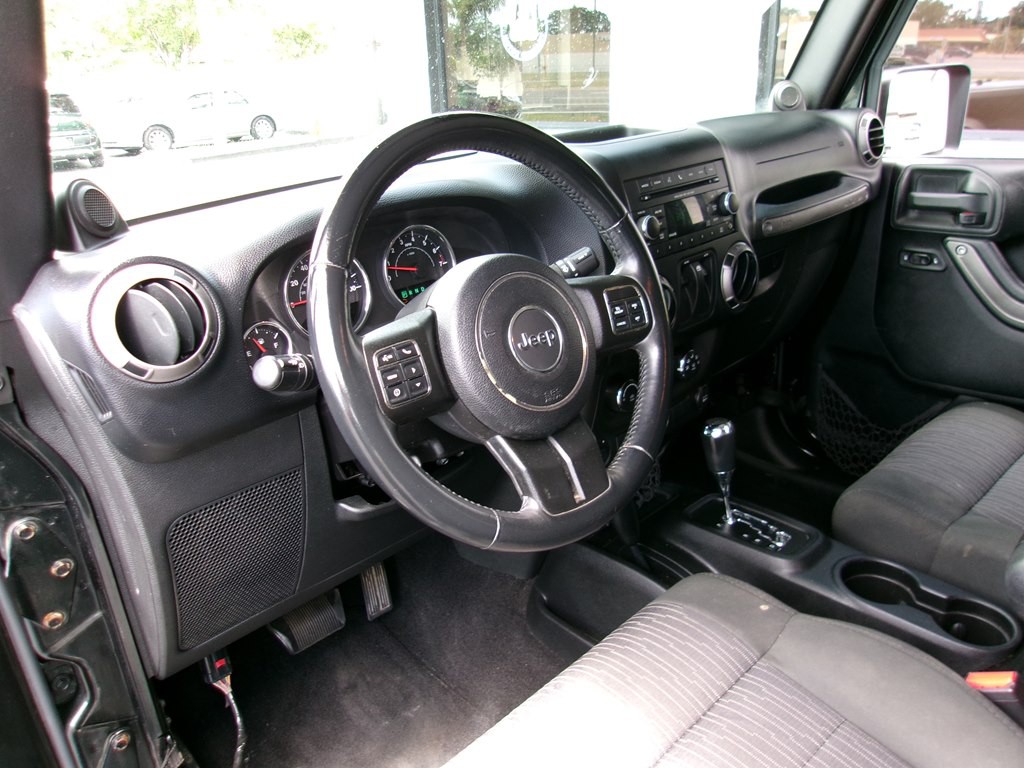 2012 Jeep Wrangler Image 52