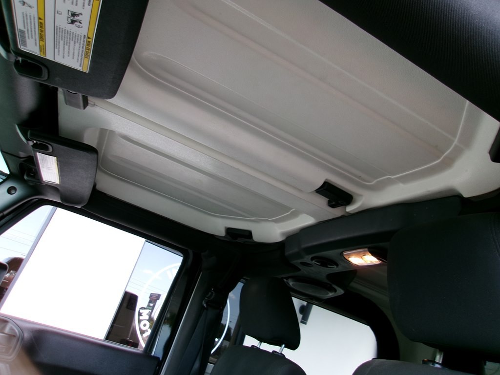 2012 Jeep Wrangler Image 54