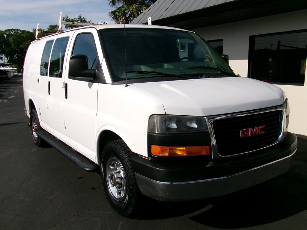 2015 GMC Savana Image 5