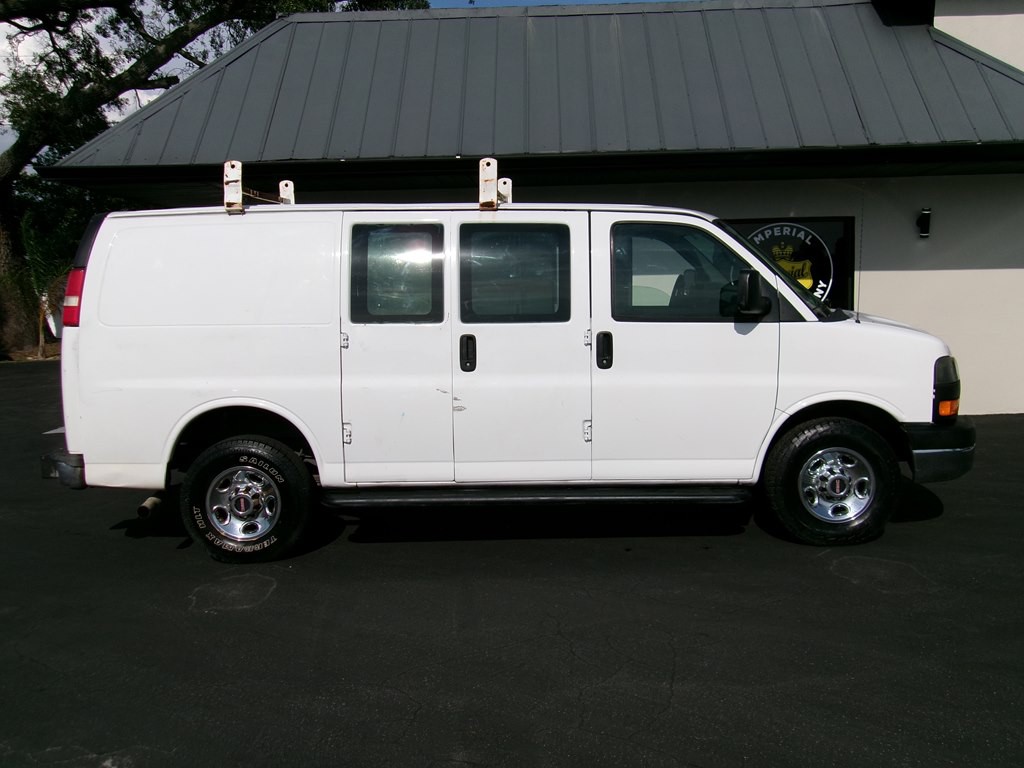 2015 GMC Savana Image 8
