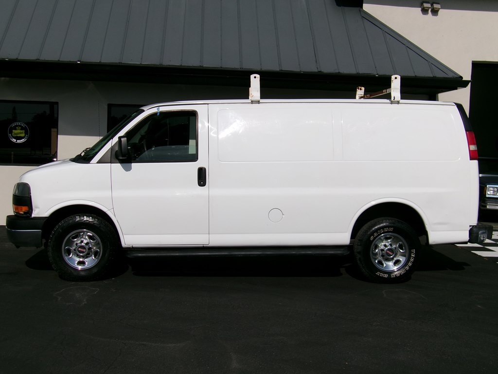 2015 GMC Savana Image 20