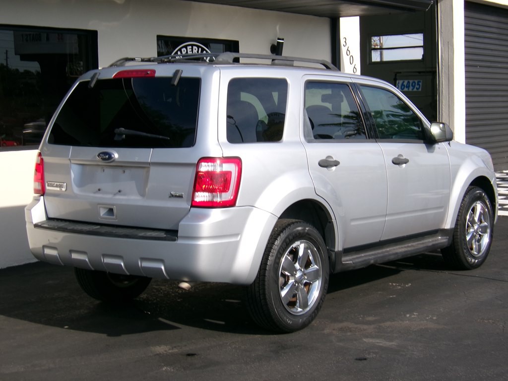 2010 Ford Escape Image 16
