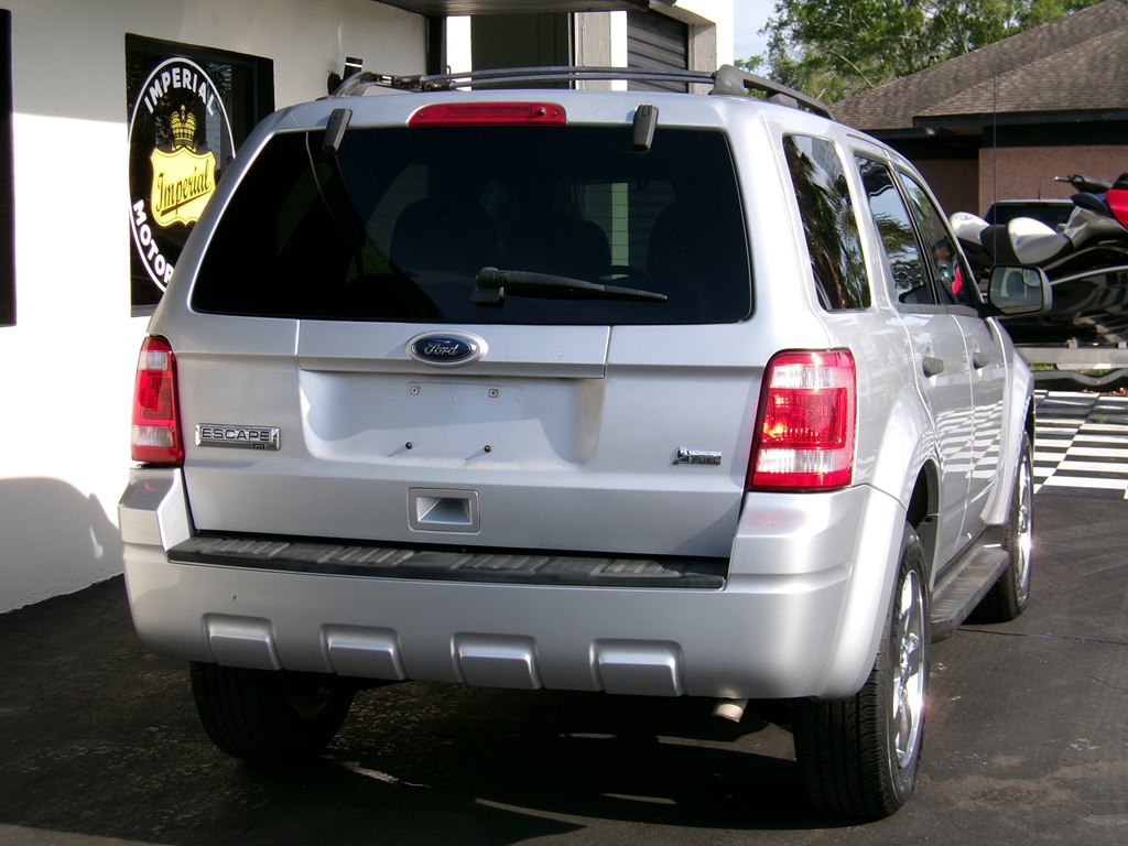 2010 Ford Escape Image 18