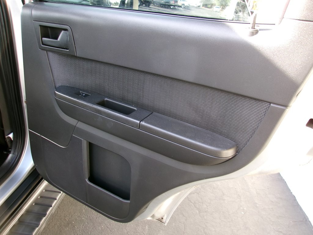 2010 Ford Escape Image 50
