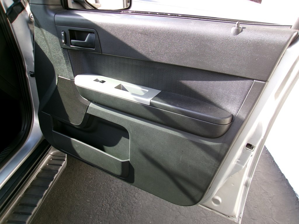 2010 Ford Escape Image 51