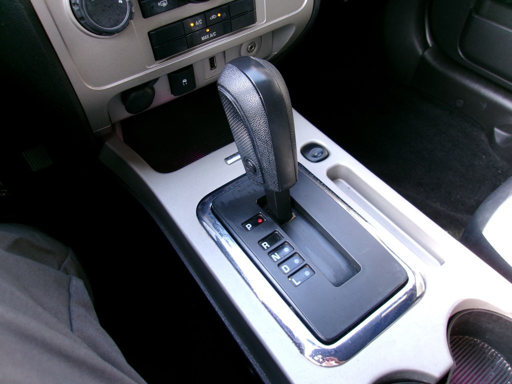 2010 Ford Escape Image 67