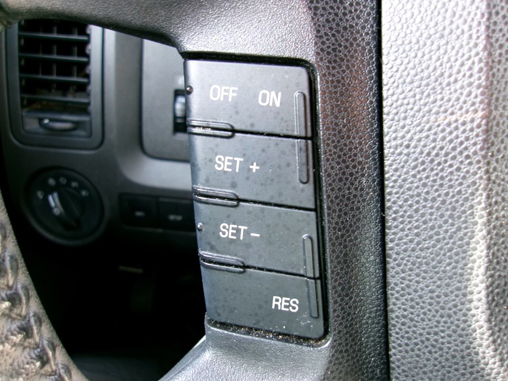 2010 Ford Escape Image 74