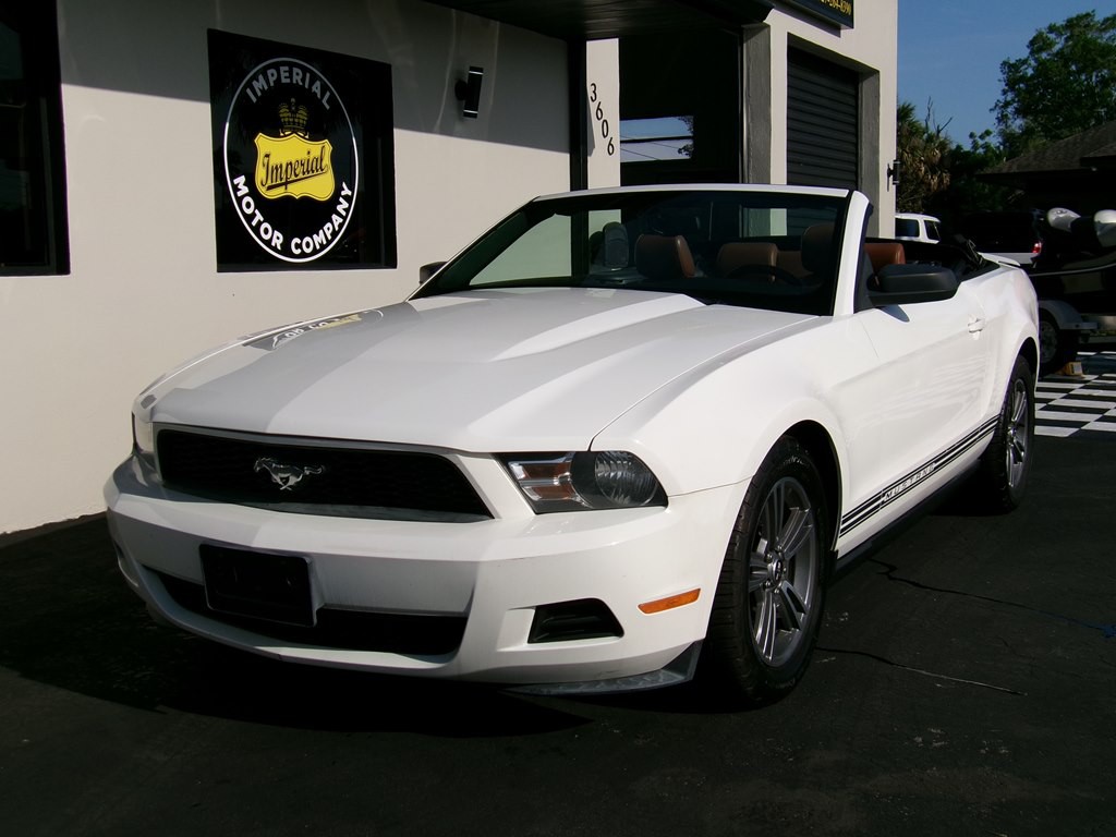 2010 Ford Mustang Image 3