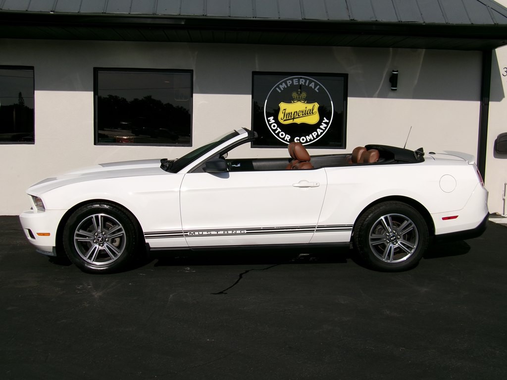 2010 Ford Mustang Image 26