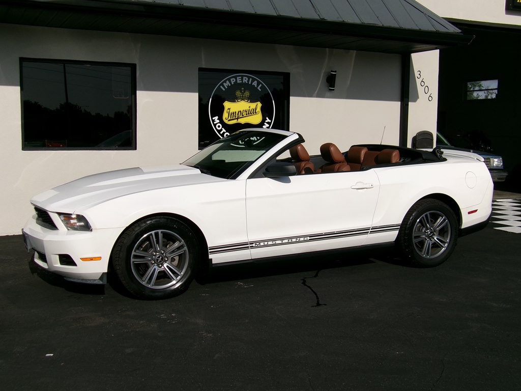 2010 Ford Mustang Image 27