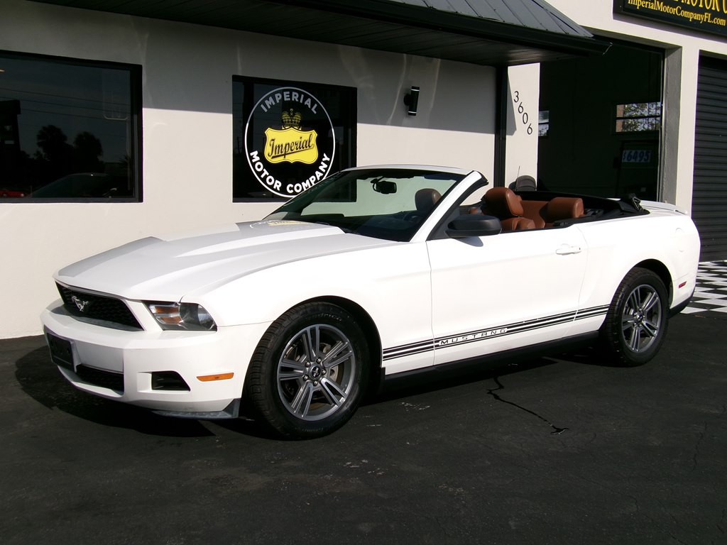 2010 Ford Mustang Image 28
