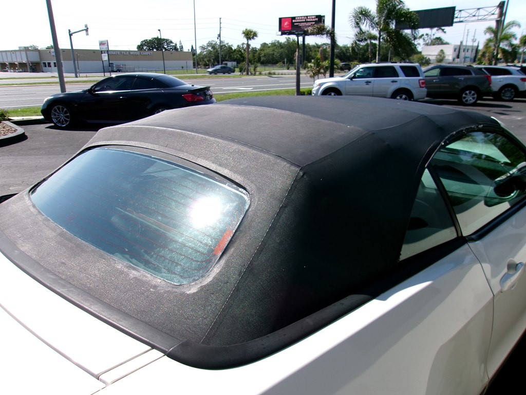2010 Ford Mustang Image 35