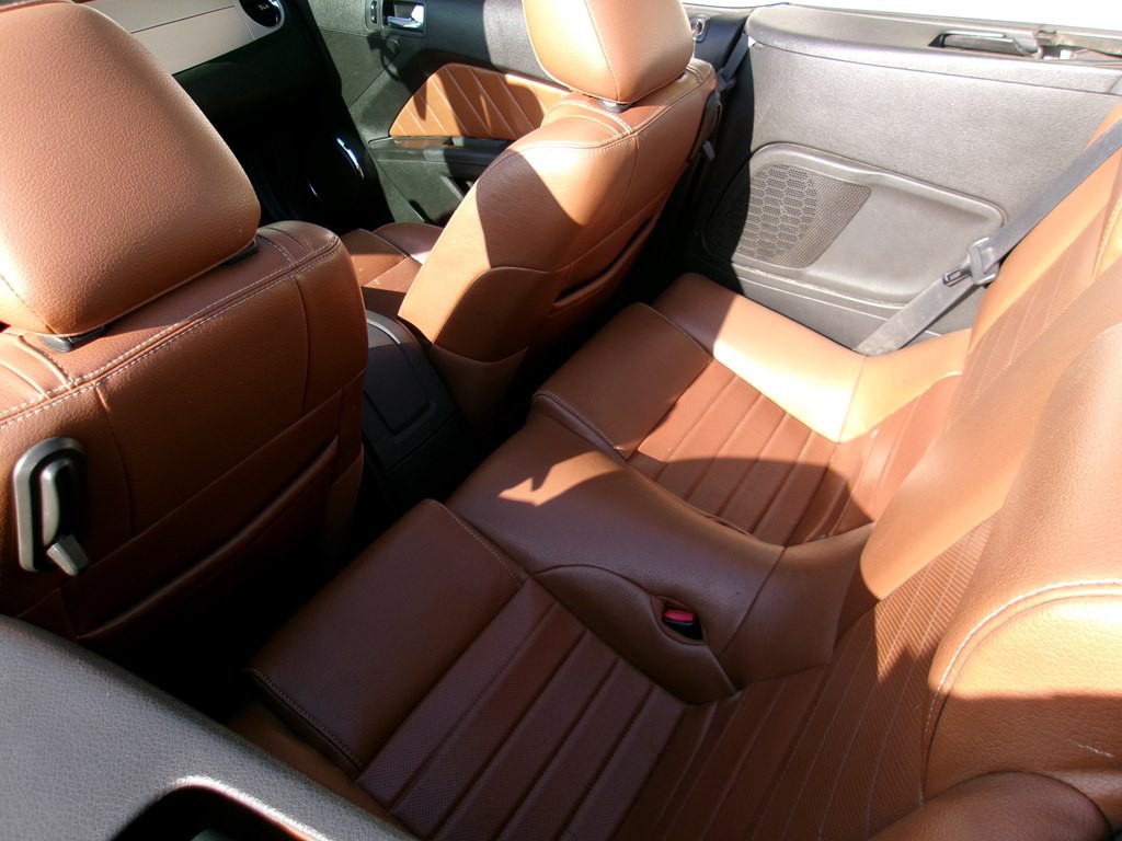 2010 Ford Mustang Image 52