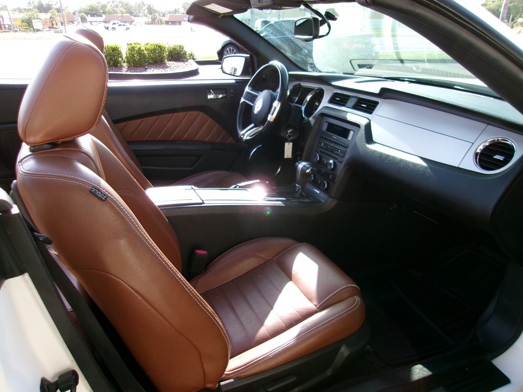 2010 Ford Mustang Image 55