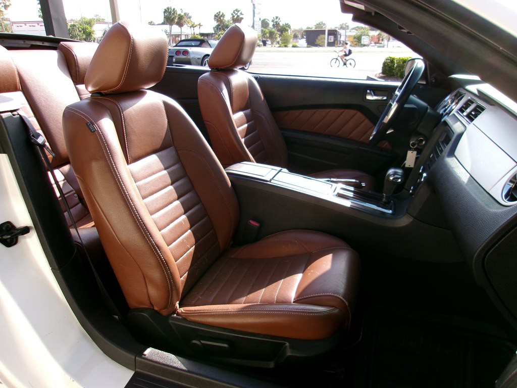 2010 Ford Mustang Image 58