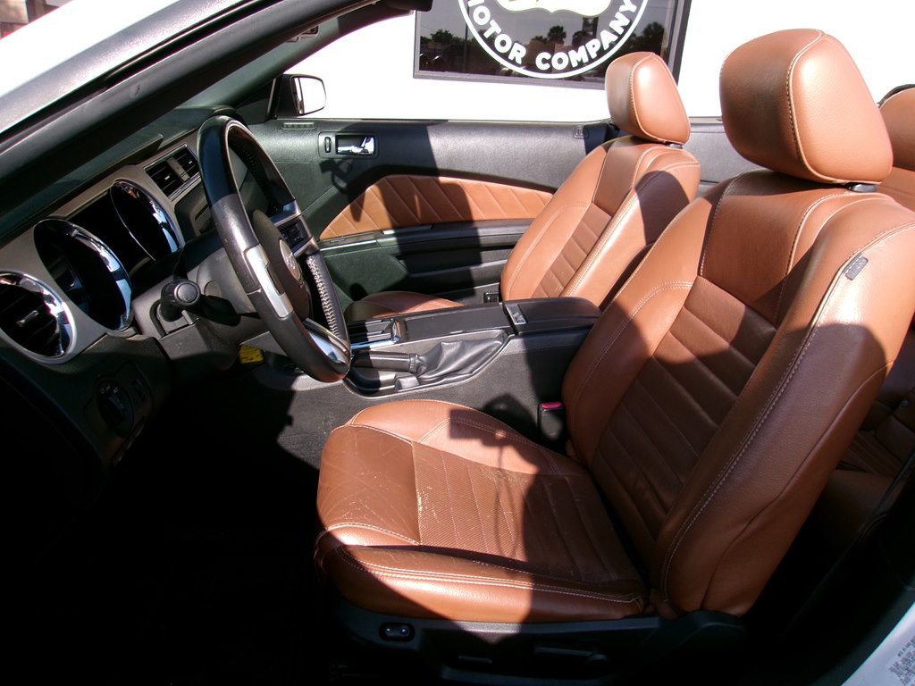2010 Ford Mustang Image 62
