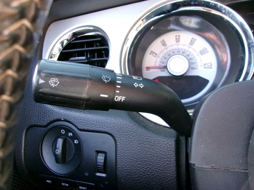 2010 Ford Mustang Image 78