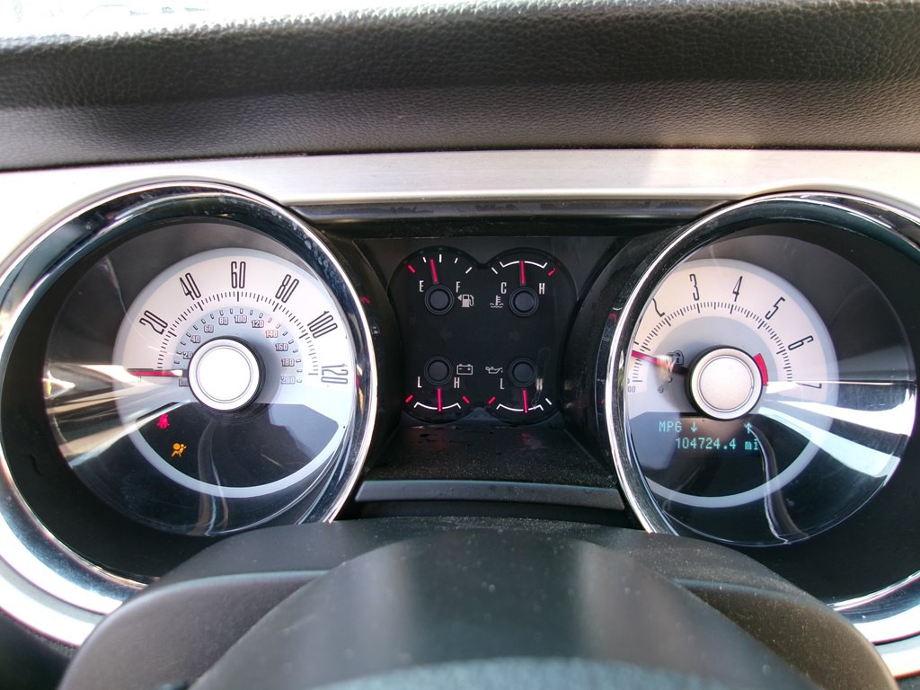 2010 Ford Mustang Image 82