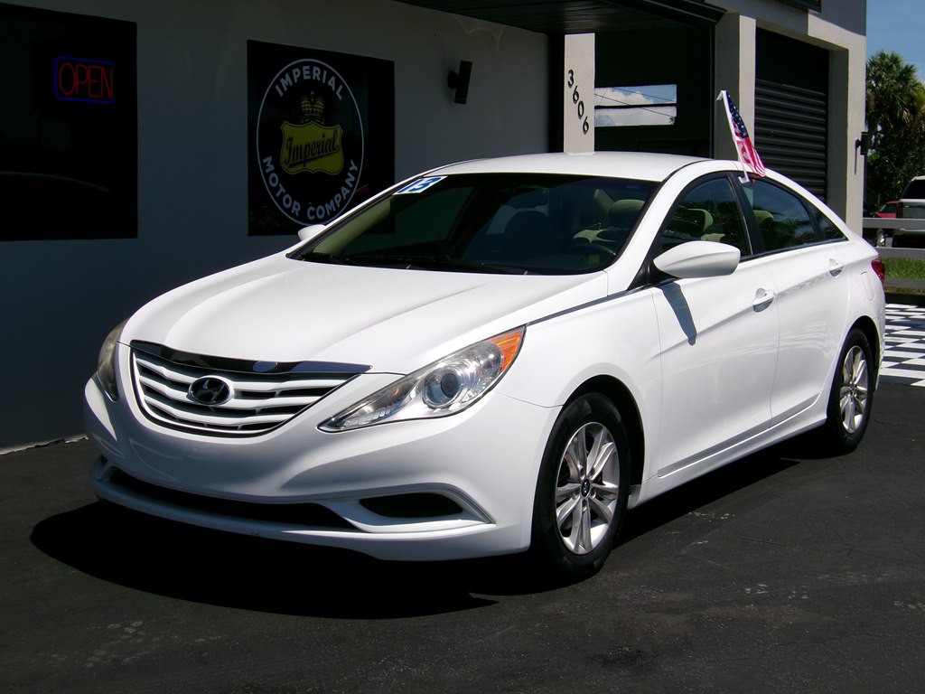 2013 Hyundai Sonata Image 3