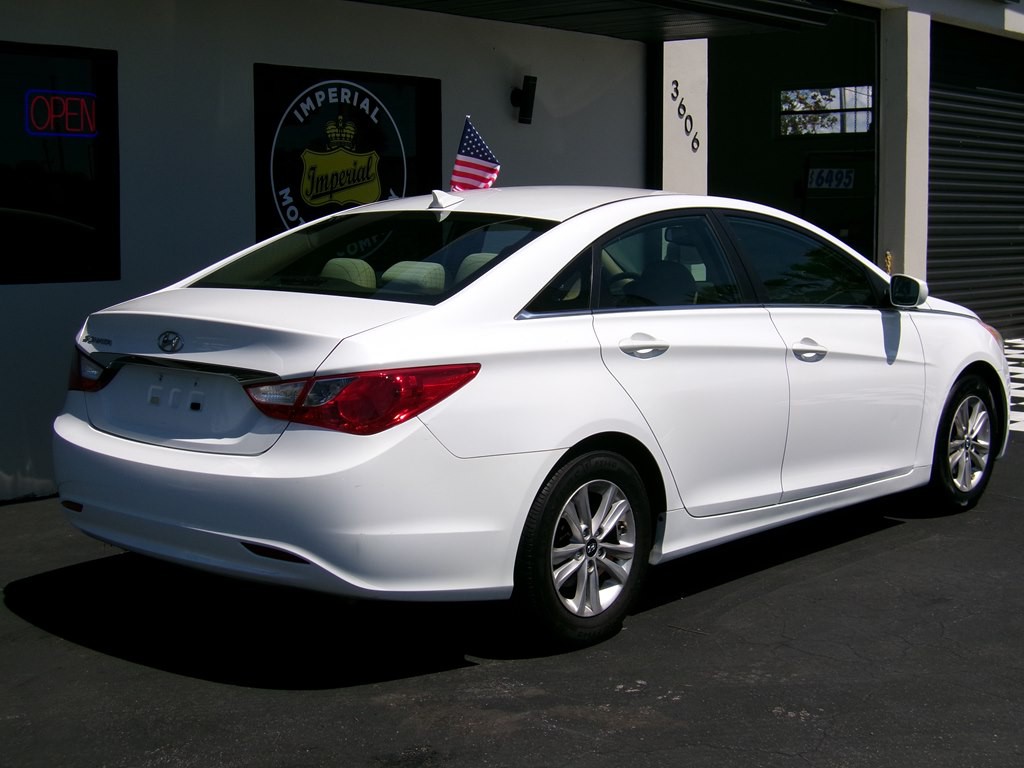 2013 Hyundai Sonata Image 16