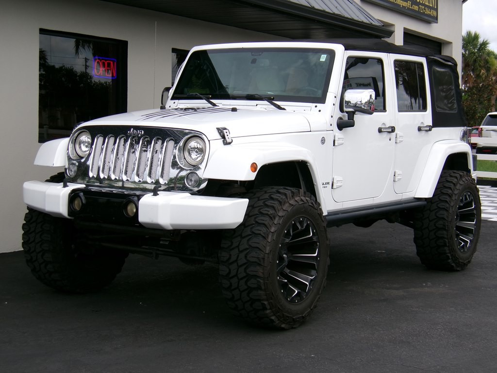 2014 Jeep Wrangler Unlimited Image 2