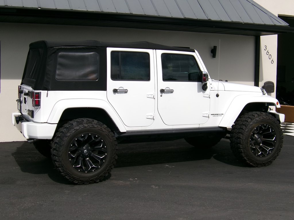 2014 Jeep Wrangler Unlimited Image 14