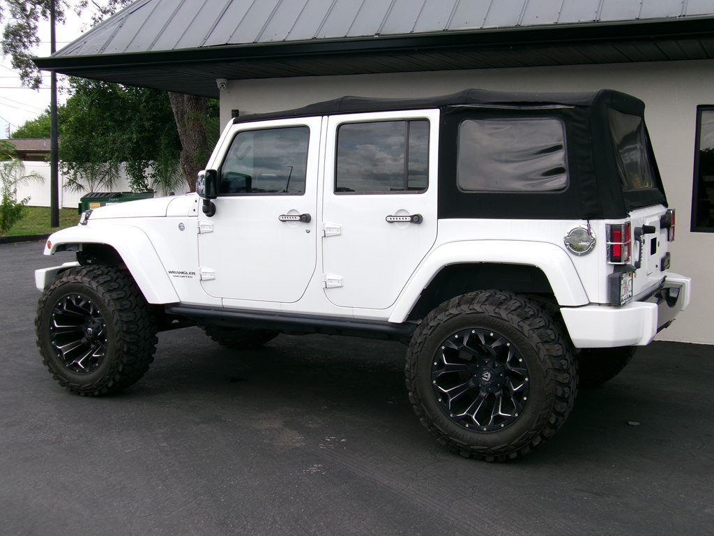 2014 Jeep Wrangler Unlimited Image 25