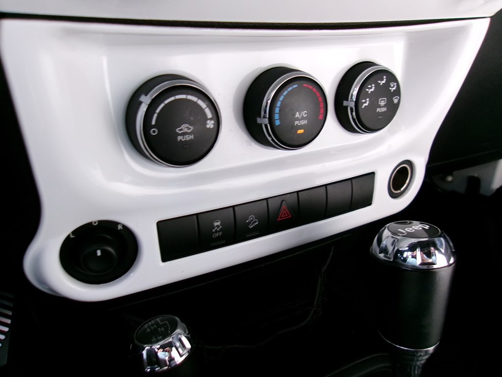2014 Jeep Wrangler Unlimited Image 46