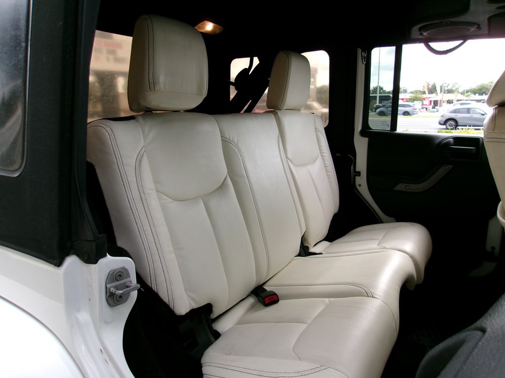 2014 Jeep Wrangler Unlimited Image 62