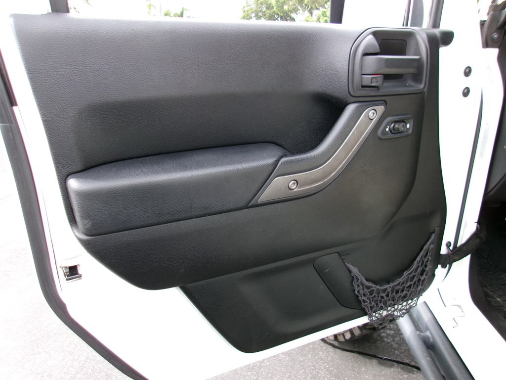 2014 Jeep Wrangler Unlimited Image 69