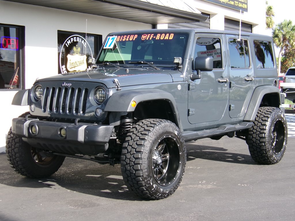 2017 Jeep Wrangler Unlimited Image 2