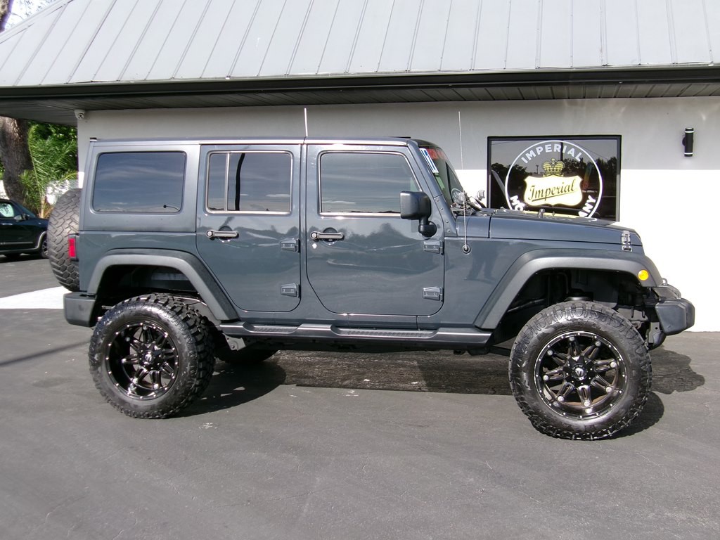 2017 Jeep Wrangler Unlimited Image 12