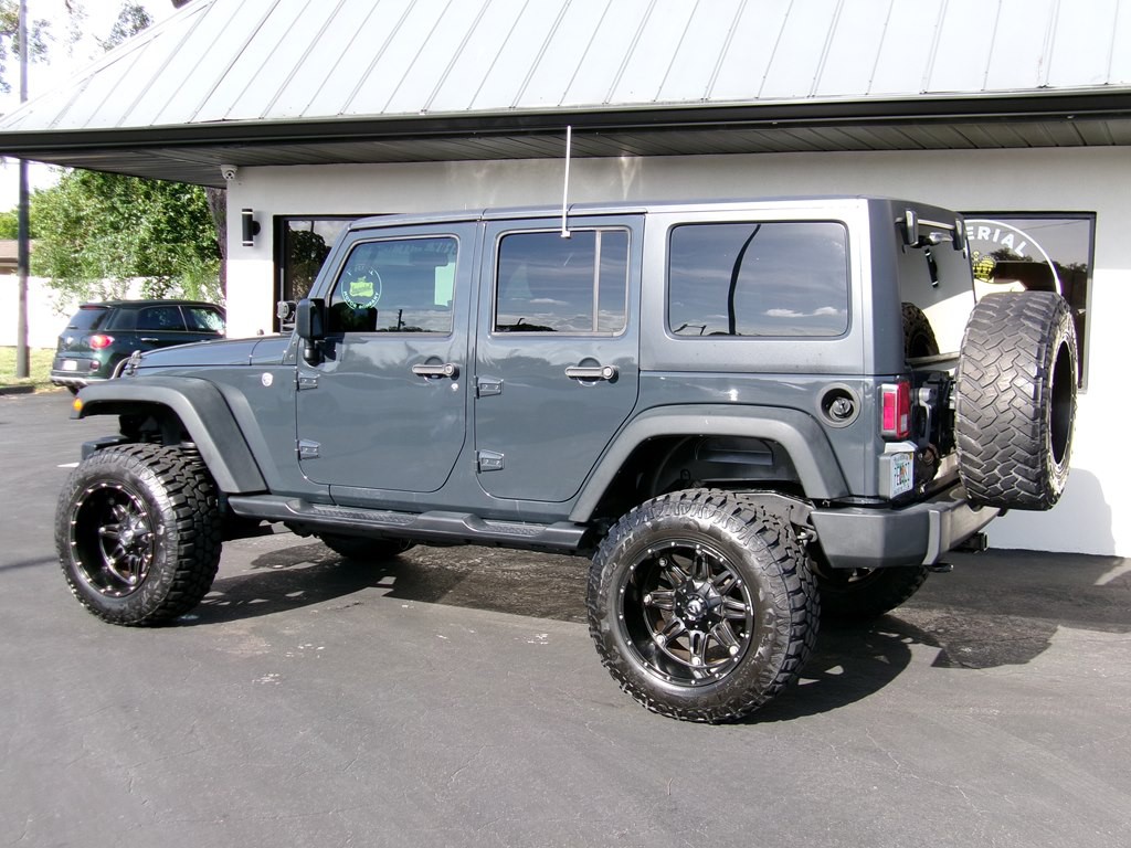 2017 Jeep Wrangler Unlimited Image 24