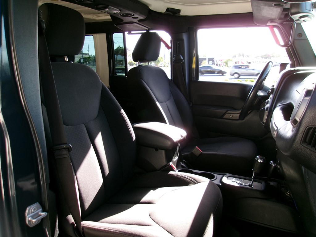 2017 Jeep Wrangler Unlimited Image 59