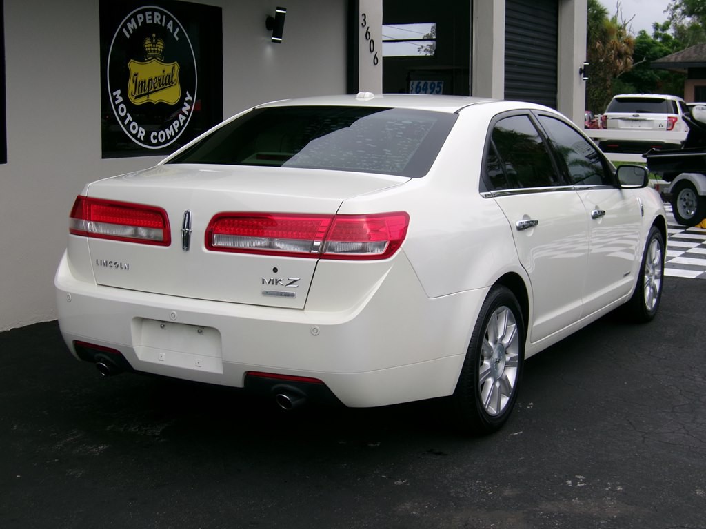 2012 Lincoln MKZ Image 18