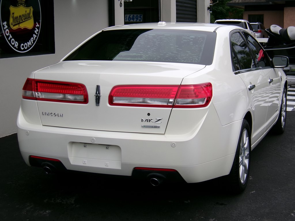 2012 Lincoln MKZ Image 19