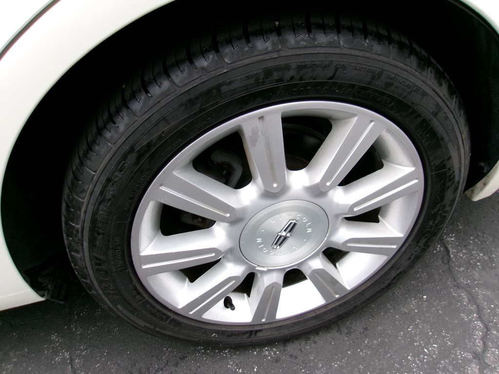 2012 Lincoln MKZ Image 34