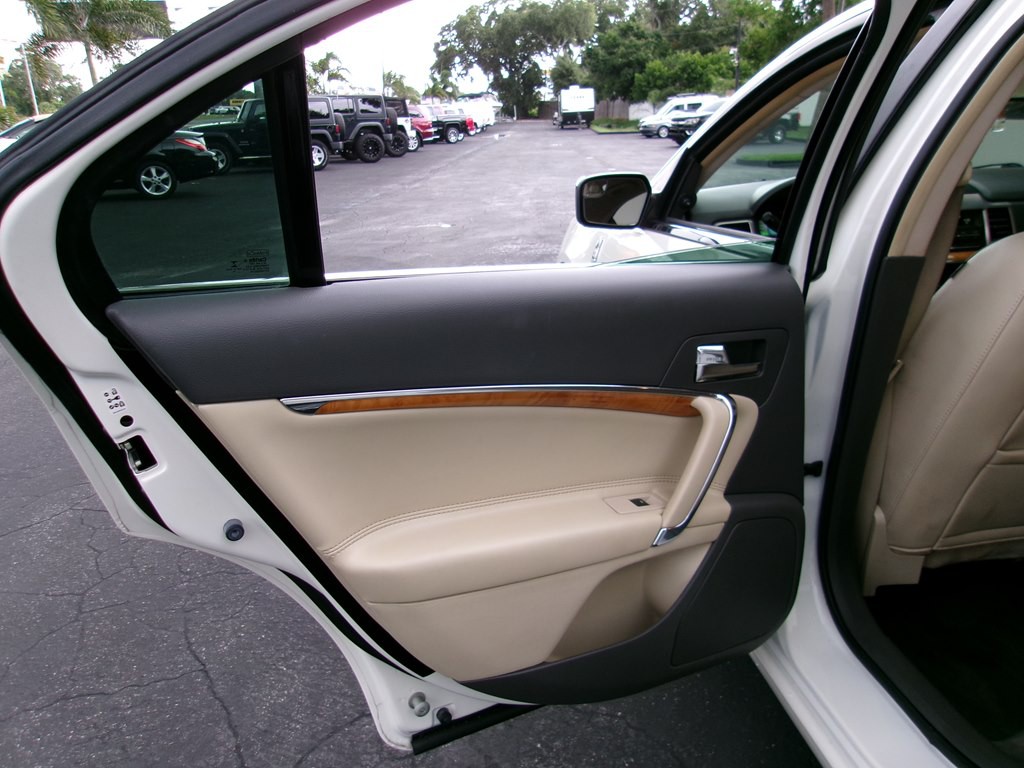 2012 Lincoln MKZ Image 47