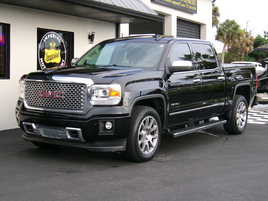 2015 GMC Sierra Image 2