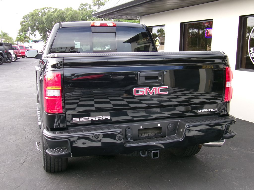 2015 GMC Sierra Image 22