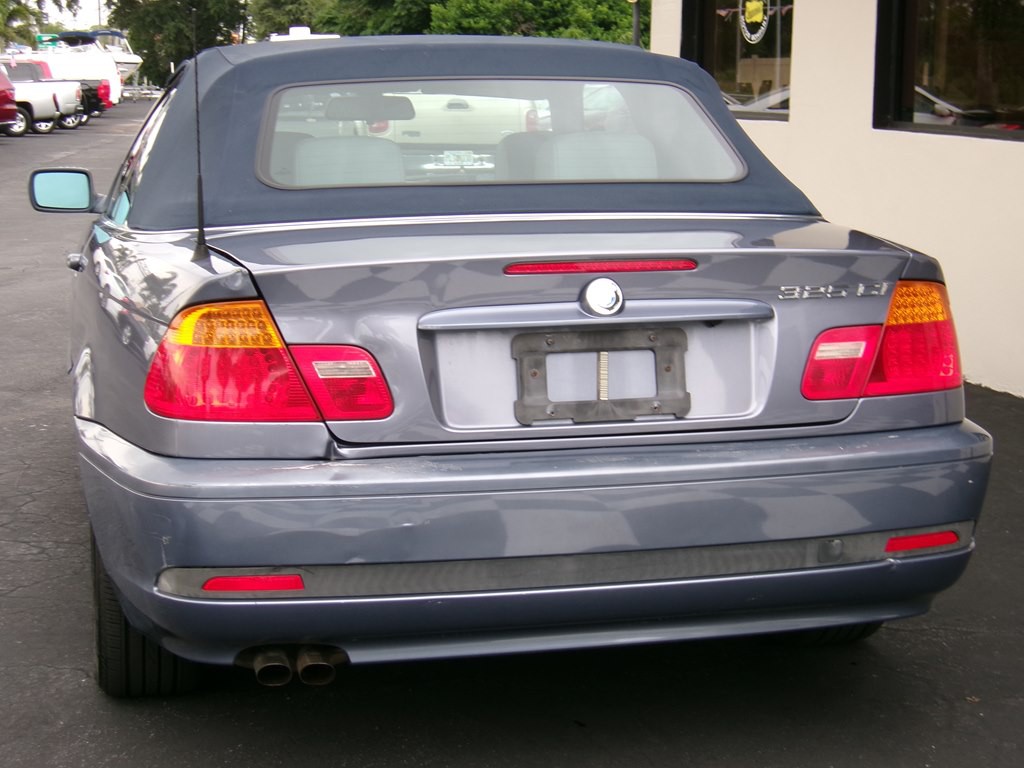 2004 BMW 3 Series Image 32