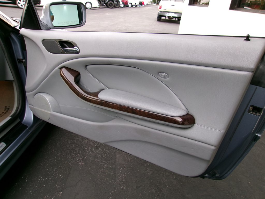 2004 BMW 3 Series Image 68