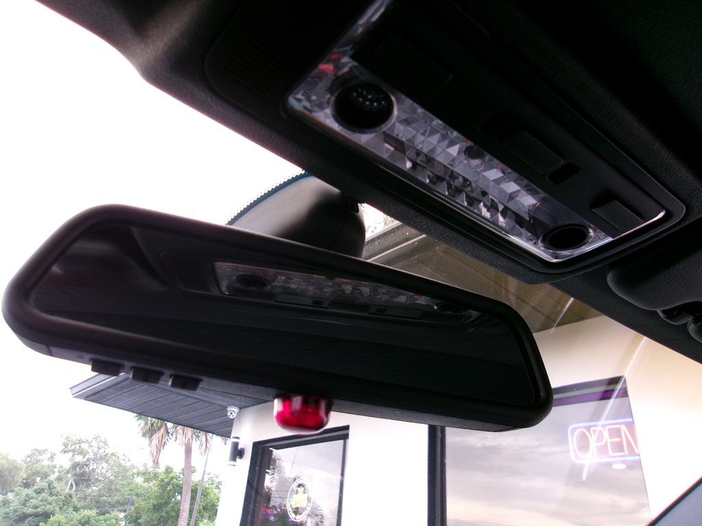 2004 BMW 3 Series Image 80
