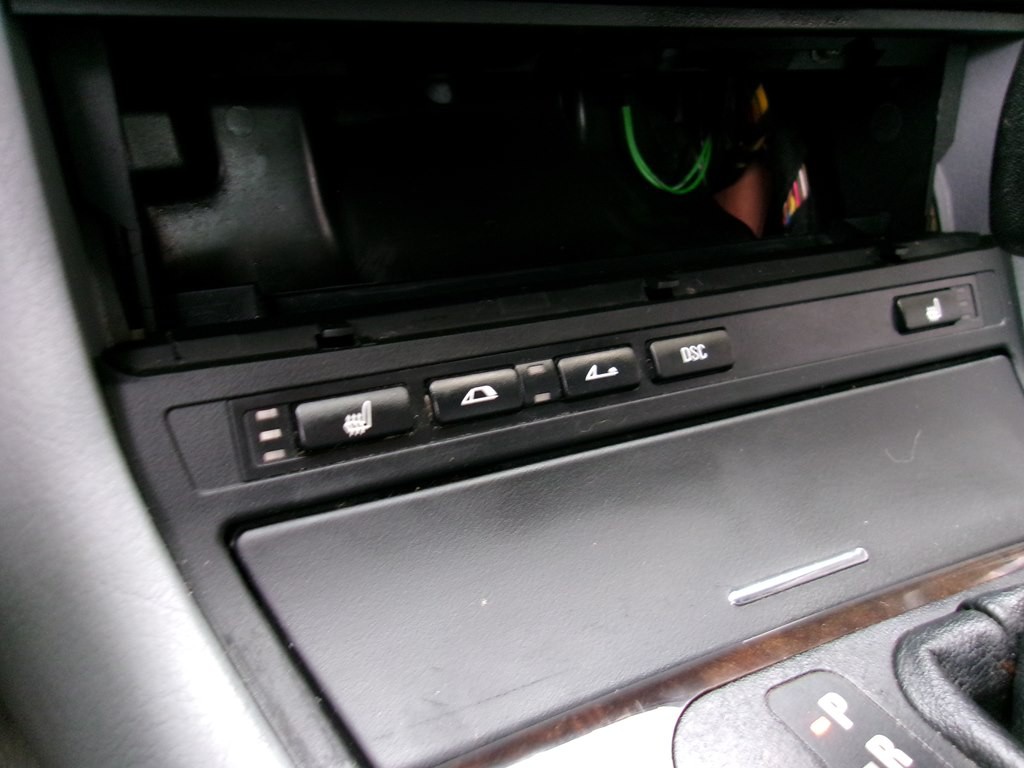 2004 BMW 3 Series Image 85