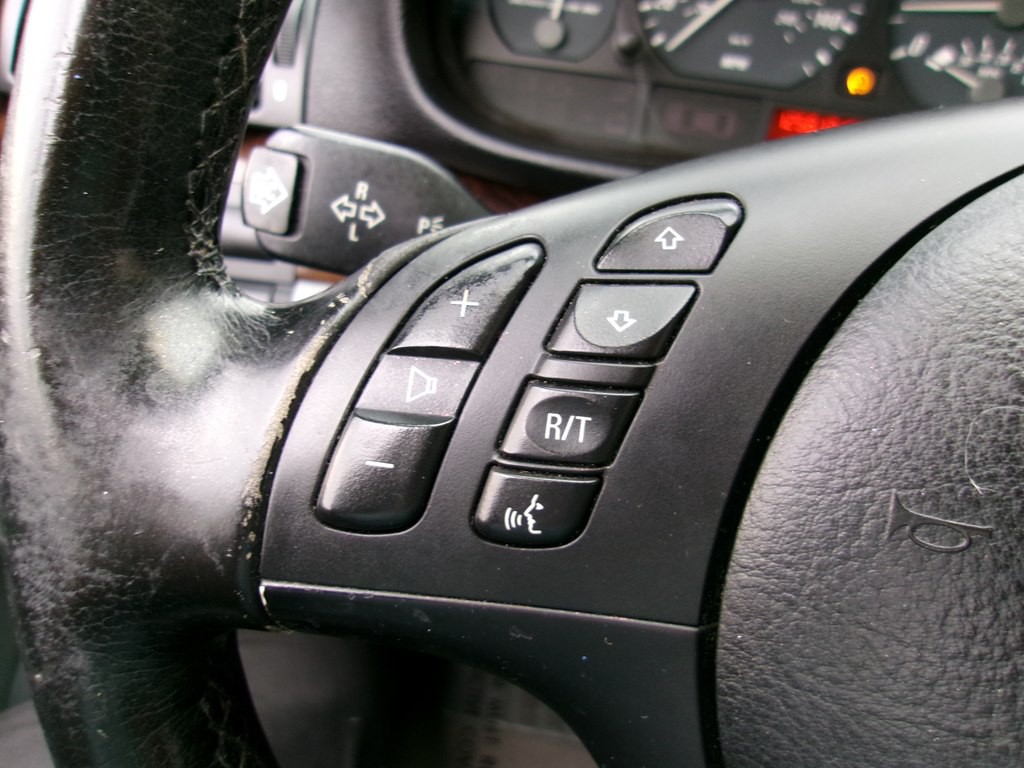 2004 BMW 3 Series Image 91