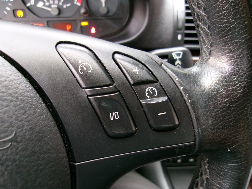2004 BMW 3 Series Image 92