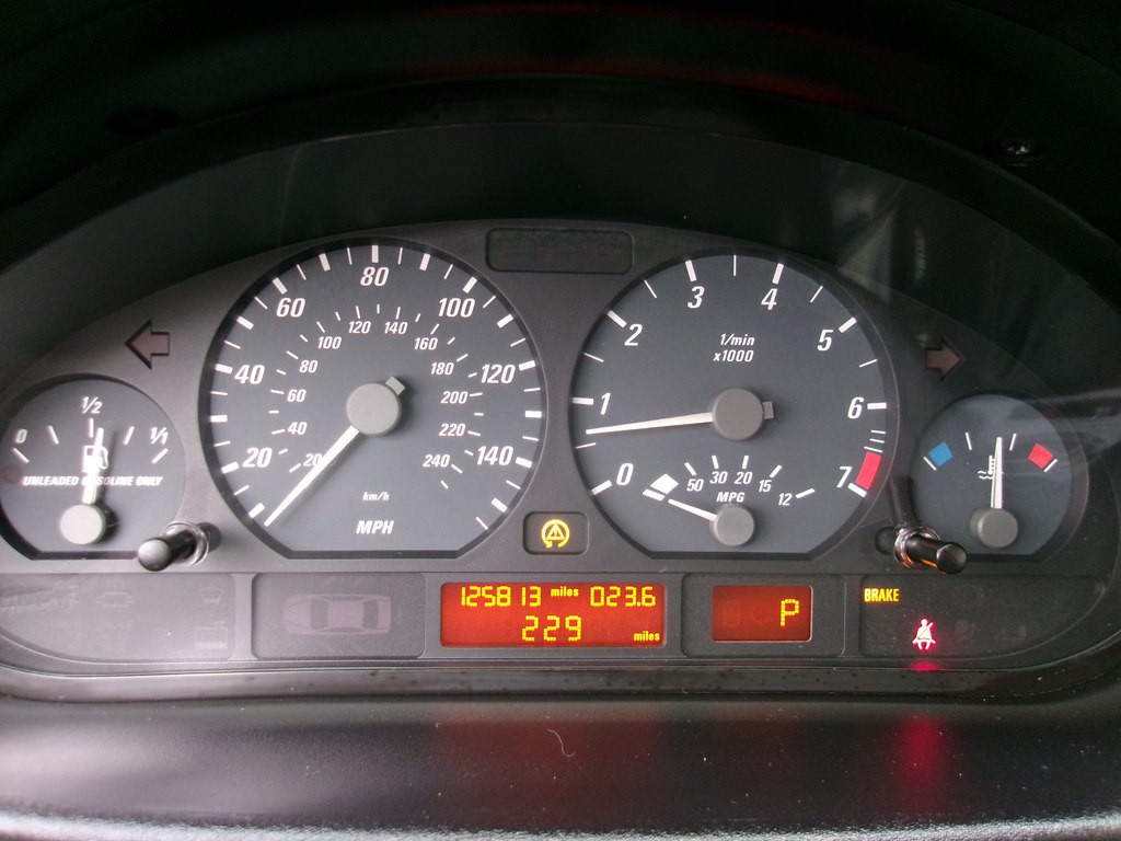 2004 BMW 3 Series Image 94