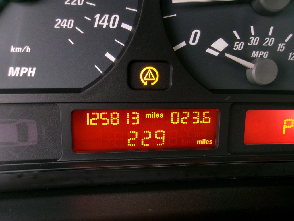 2004 BMW 3 Series Image 95